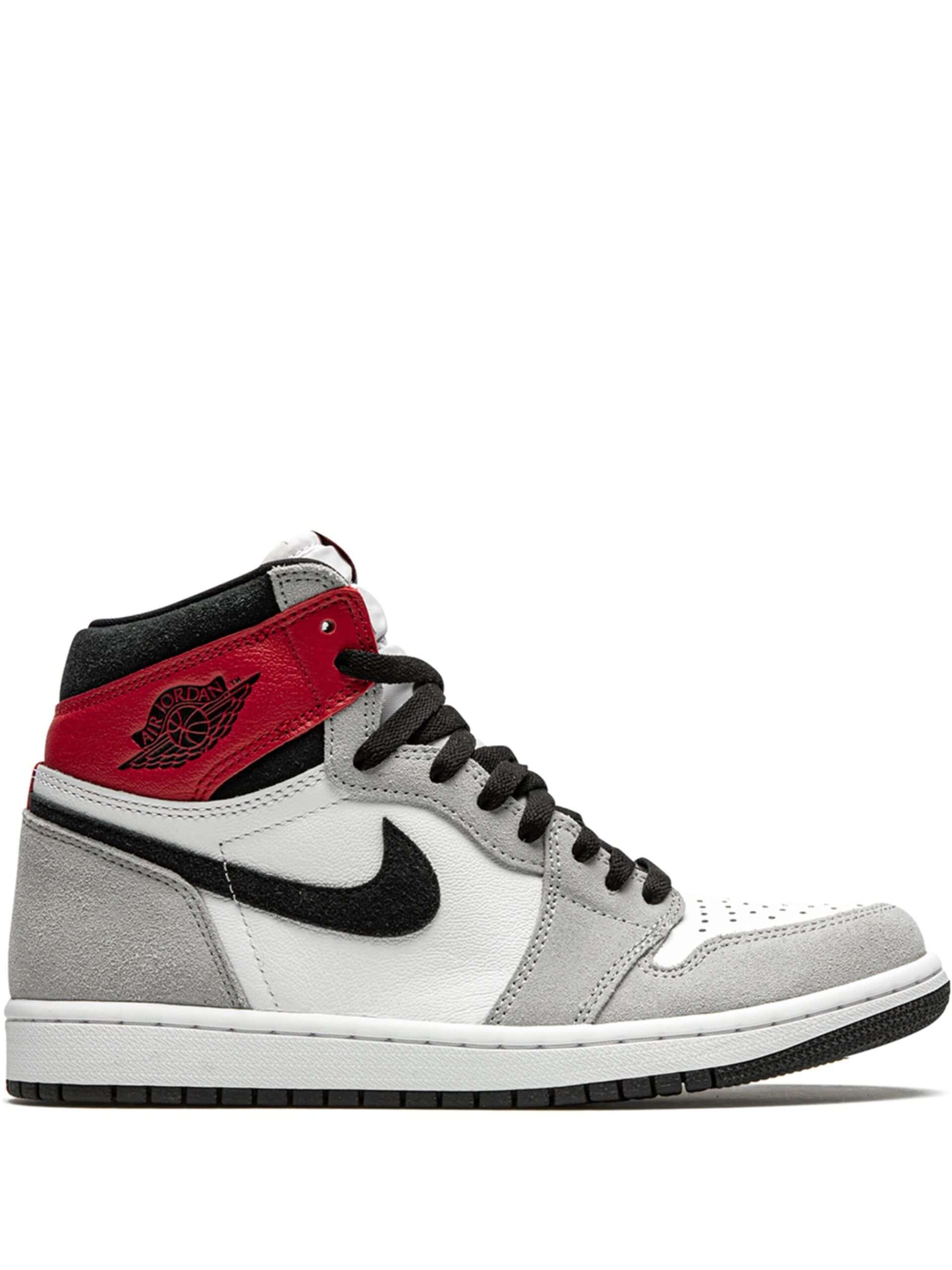 Air Jordan 1 Retro High OG “Light Smoke Grey”